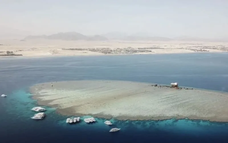 6Остров Тиран на яхте