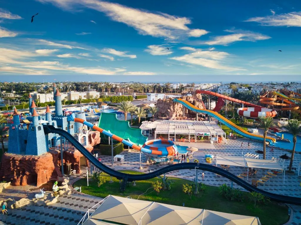 11Acquapark Albatros Aqua Blue